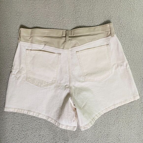 Abercrombie Fitch High Rise Shorts Women's Size 34/18 Ivory and Faux Leather - Picture 12 of 13
